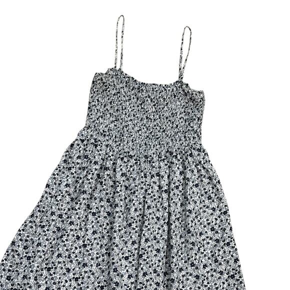 & Other Stories Smocked Strappy Maxi Dress in Ditsy Floral Print - Picture 7 of 8